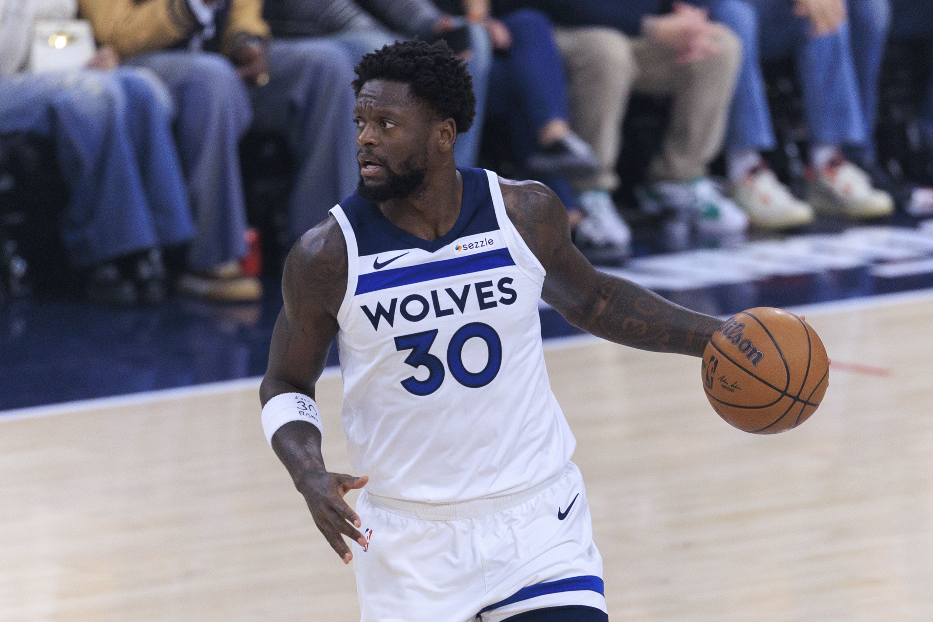 开云体育下载-爱德华兹：很高兴看到兰德尔找到了自己的节奏 希望他保持下去